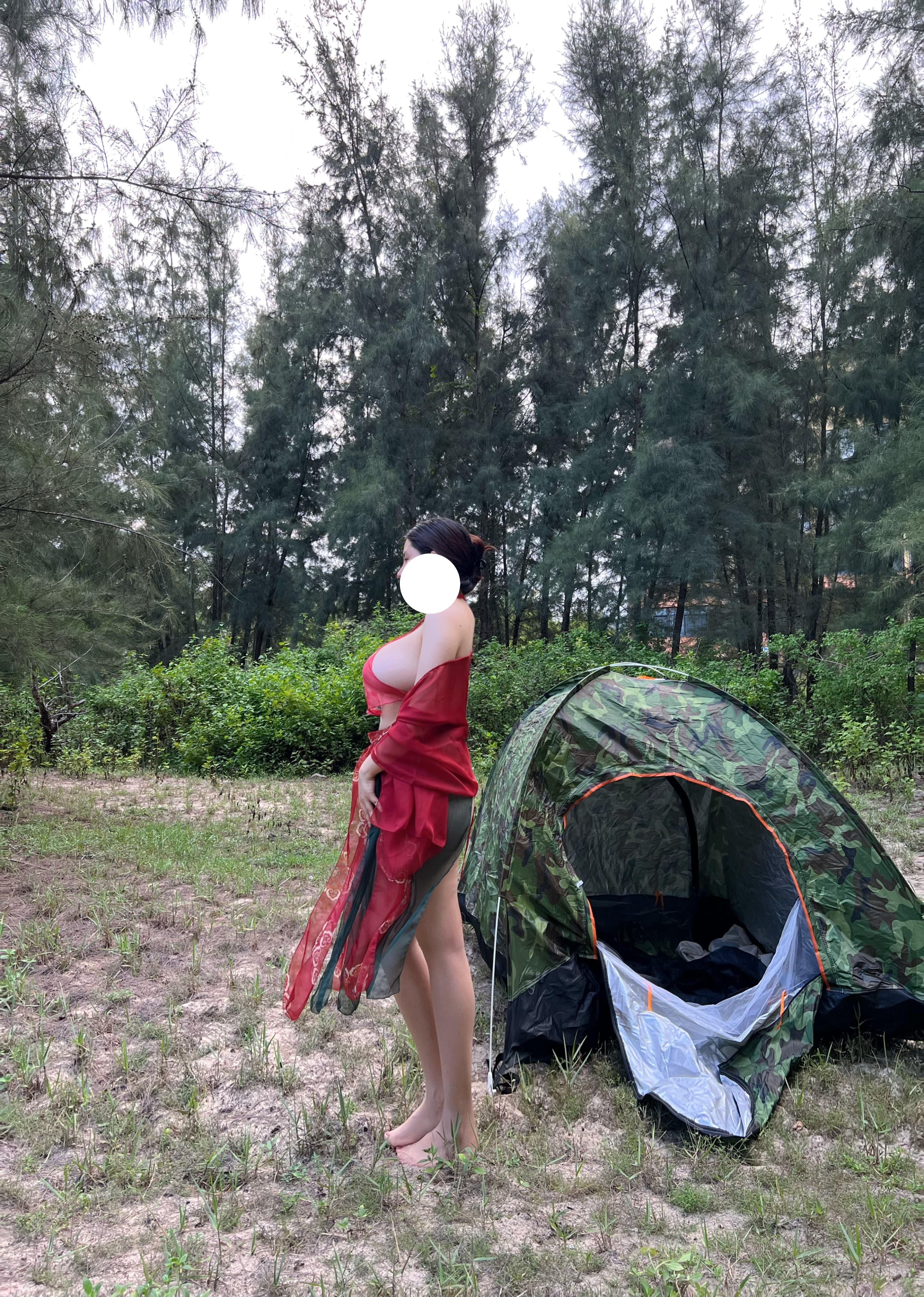 迷人的五姨太 – 帐篷野战【17P】